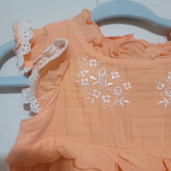 Cat & Jack Peach Snap Girls Romper Size 0-3 Months - Picture 3 of 7